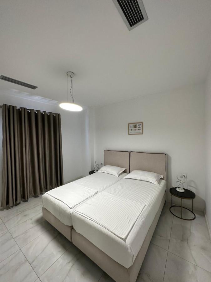 Apartamento Luxury Penthouse B&E Sarandë Exterior foto