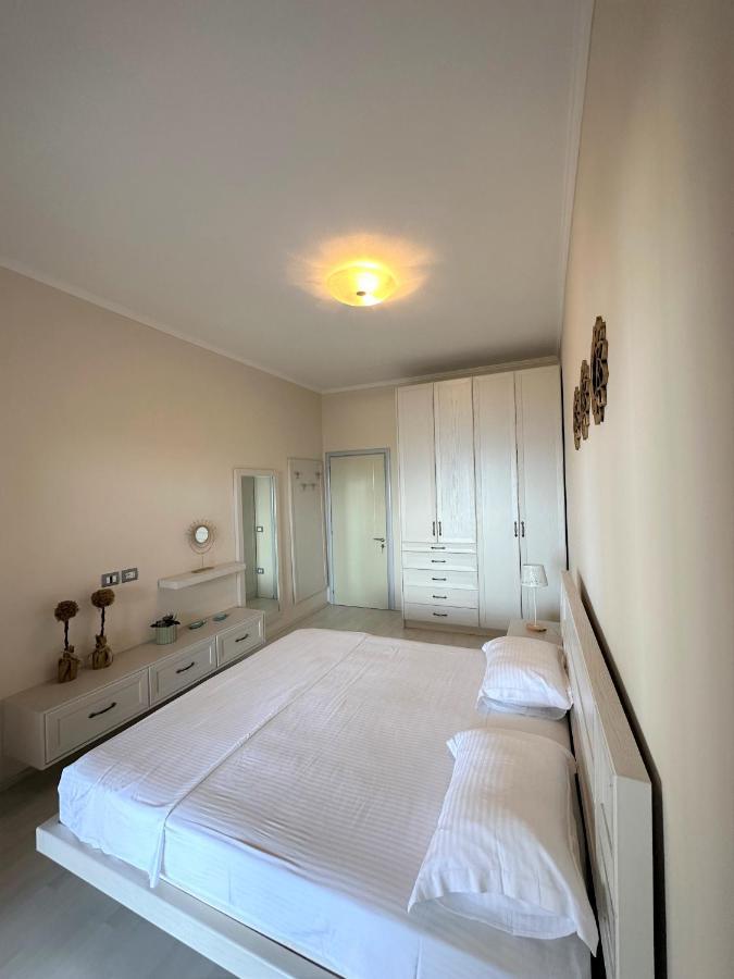 Apartamento Luxury Penthouse B&E Sarandë Exterior foto