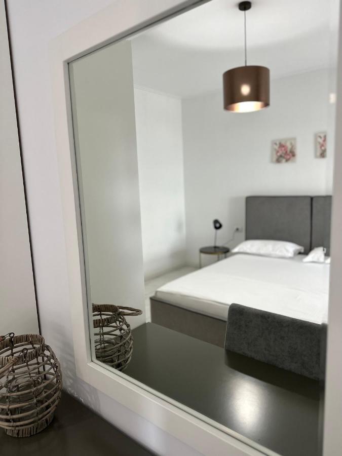 Apartamento Luxury Penthouse B&E Sarandë Exterior foto